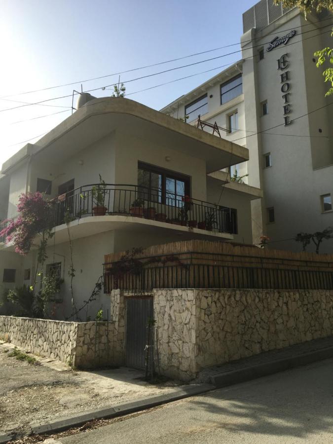Private Apartment At Guest House Hektor & Aferdita Avlonya Dış mekan fotoğraf