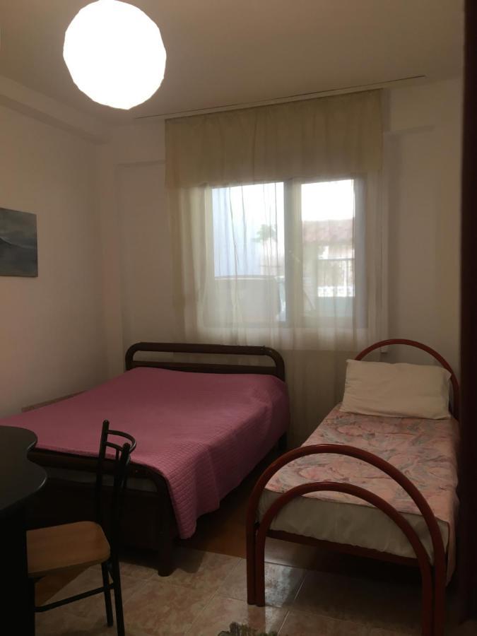 Private Apartment At Guest House Hektor & Aferdita Avlonya Dış mekan fotoğraf