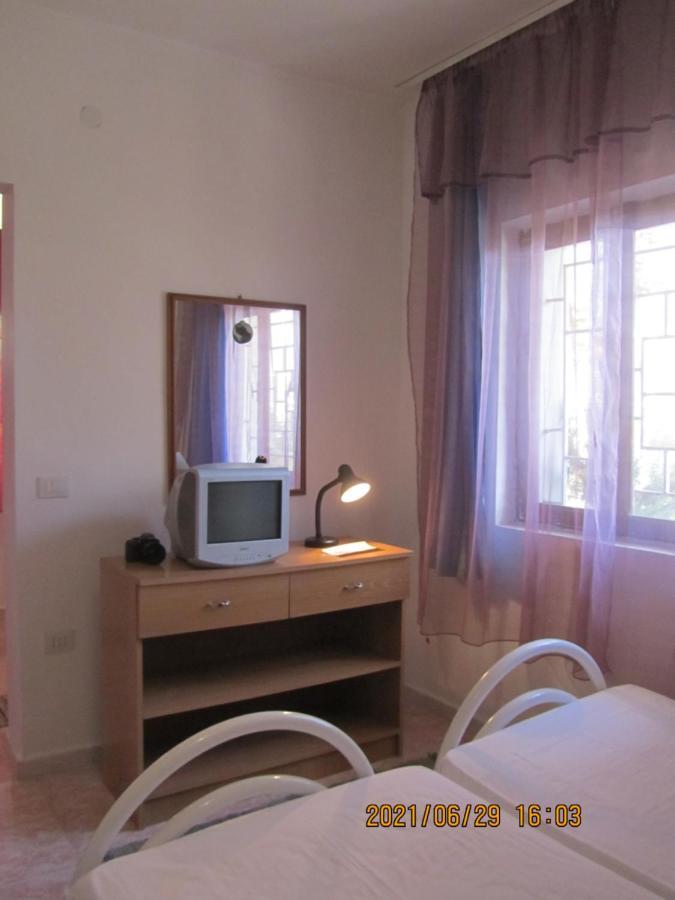 Private Apartment At Guest House Hektor & Aferdita Avlonya Dış mekan fotoğraf